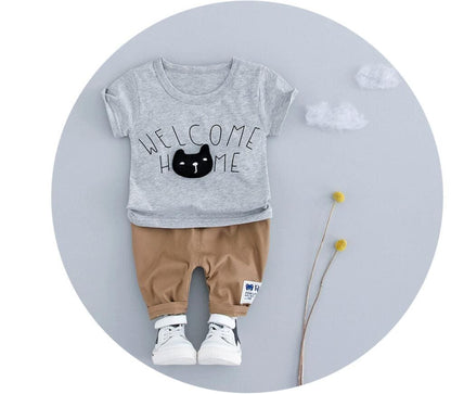 Tiny Trendsetter Ensemble: Marvelous Moments Await in Our Children's T-Shirt Suit – Style That Speaks Volumes!