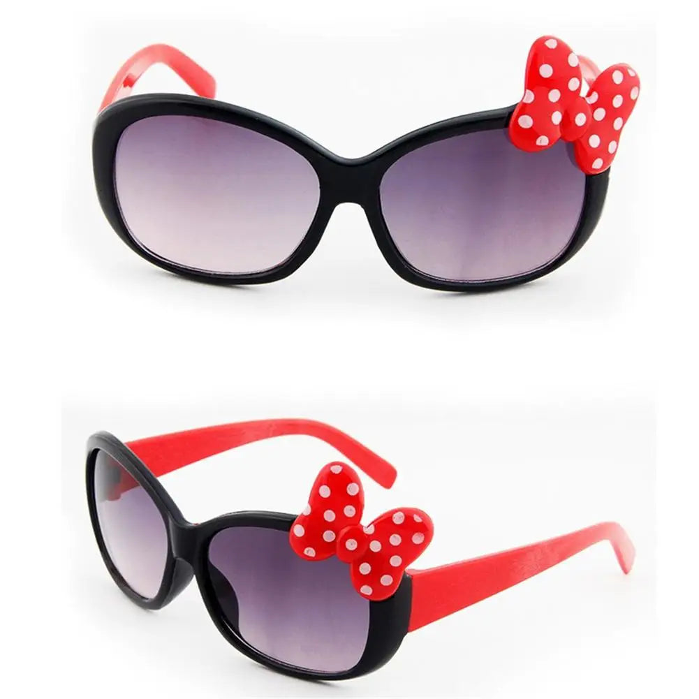 Stay Stylish in the Sun with Children Cartoon Glasses!