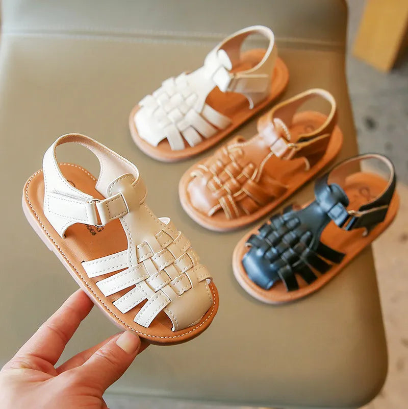 Summer Style for Little Feet: Kids Beach Sandals with Fashionable Flair!